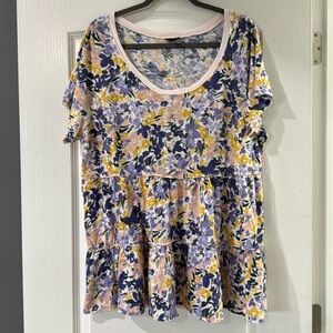 Torrid Pastel Floral Babydoll Short Sleeve T-shirt‎ Size 1 / 1X